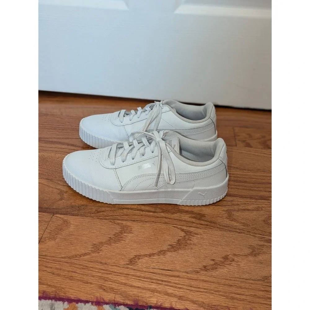 Minimalist Leather Puma White Carina Platform Sneakers Size 10.5 Women's‎